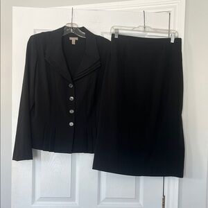 Kim Rogers Classic Black blazer and Skirt Set